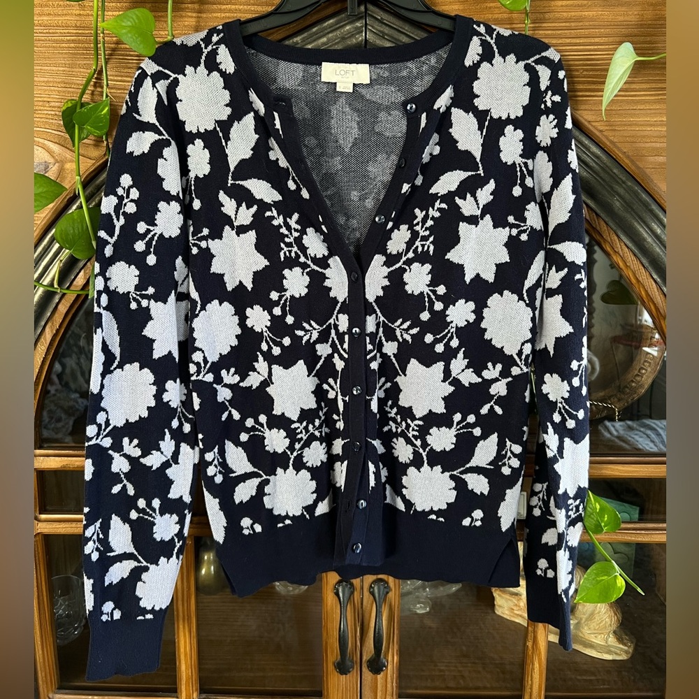 LOFT Women's Navy and Grey Floral Cardigan